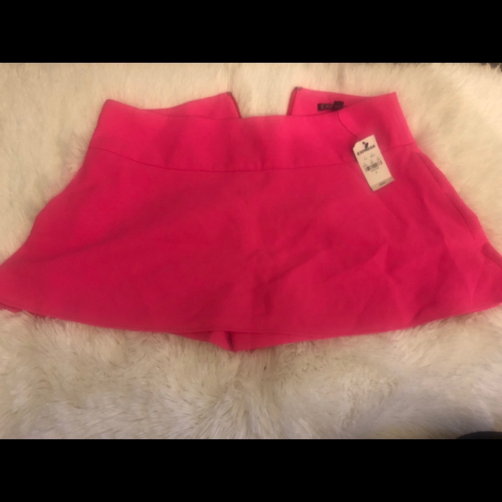 Express neon pink skort